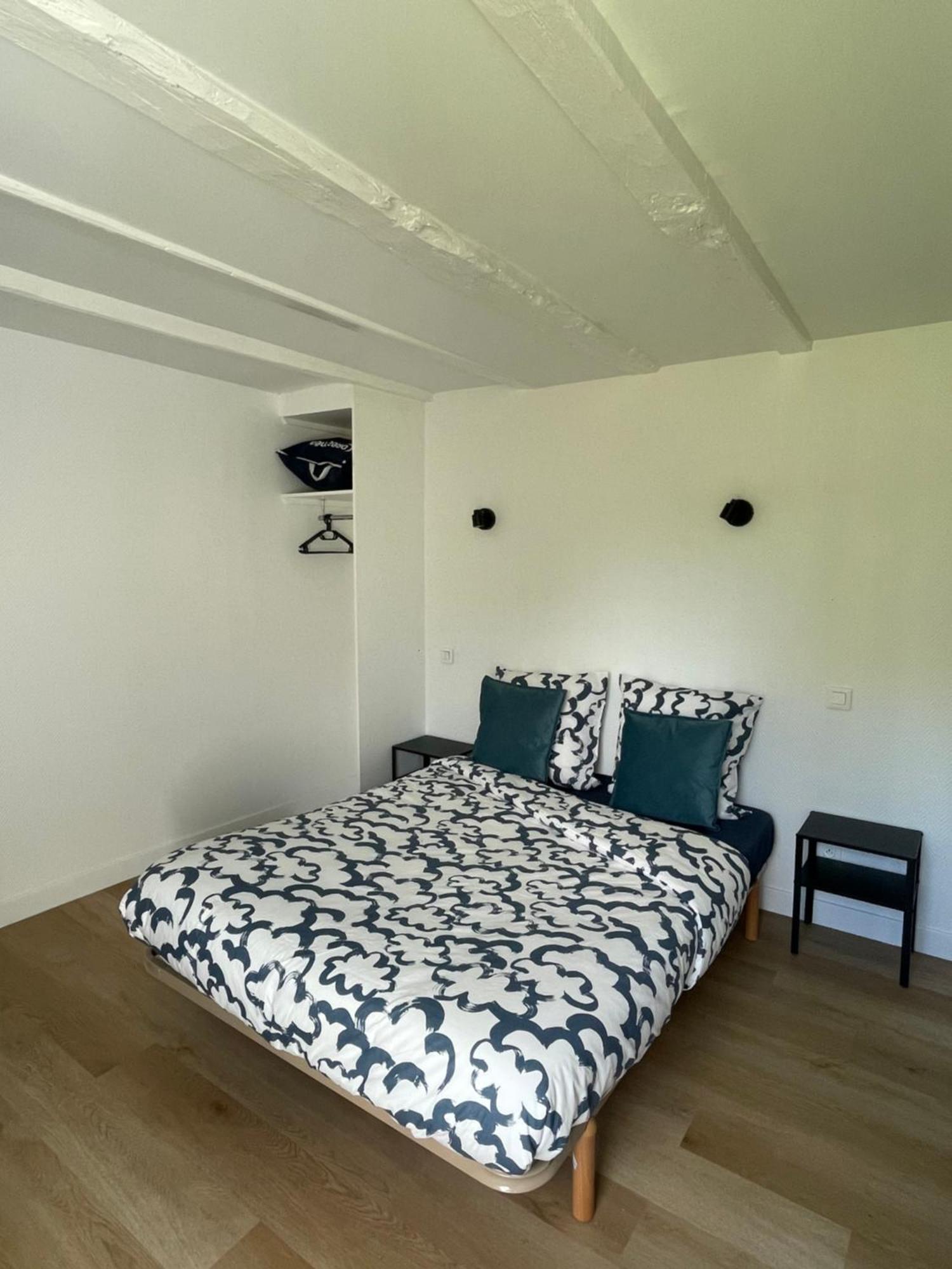 Au Pied Leve Hotel Calorguen ภายนอก รูปภาพ