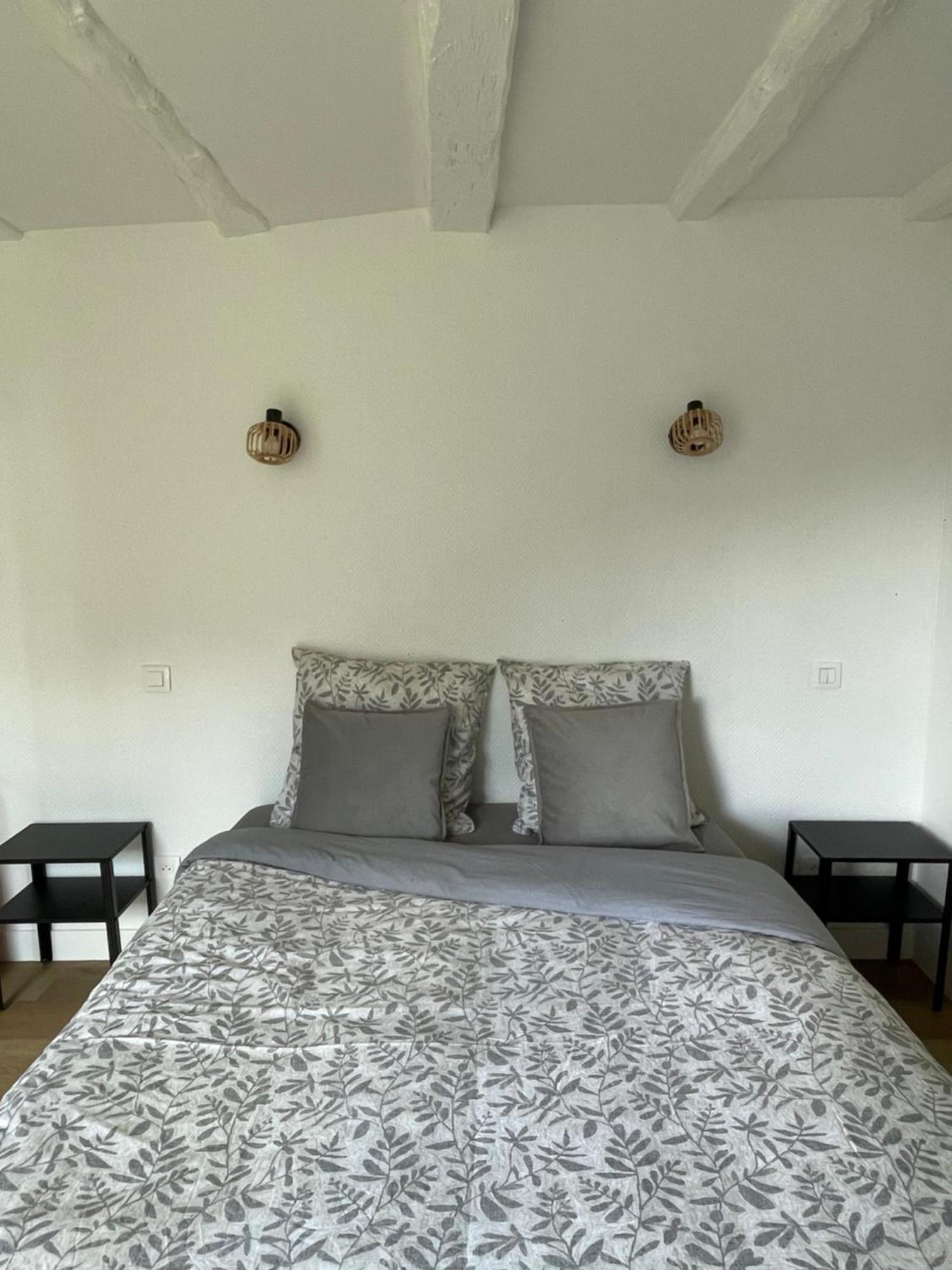 Au Pied Leve Hotel Calorguen ภายนอก รูปภาพ
